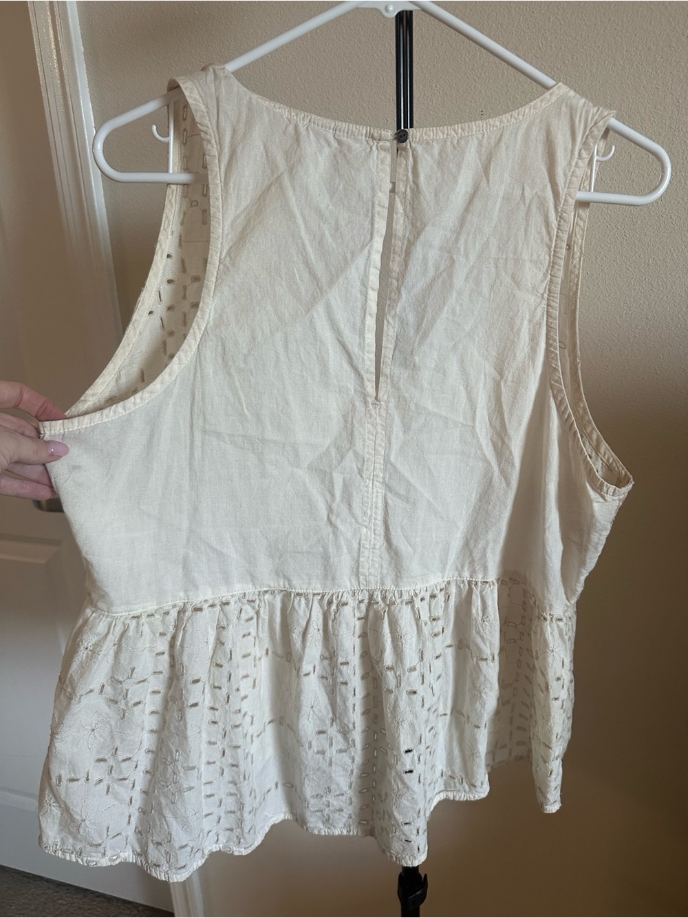 Melrose and Market Cream Eyelet V-Neck Peplum Camisole. 100% Cotton! - Picture 9 of 10
